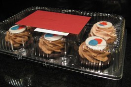 cupcakes with my logo by sweet things