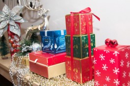 lindt lindor chocolate box and holiday gift display