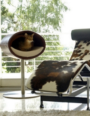 RONDO Stand with leather exterior by Cat Interior
