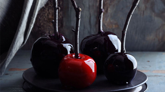 red and black candy apples by mattbites