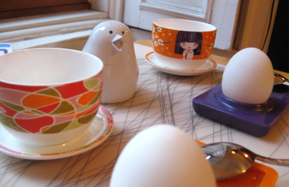 breakfast tableware :: ritzenhoff teacup eipott by koziol salt and peeper by fred