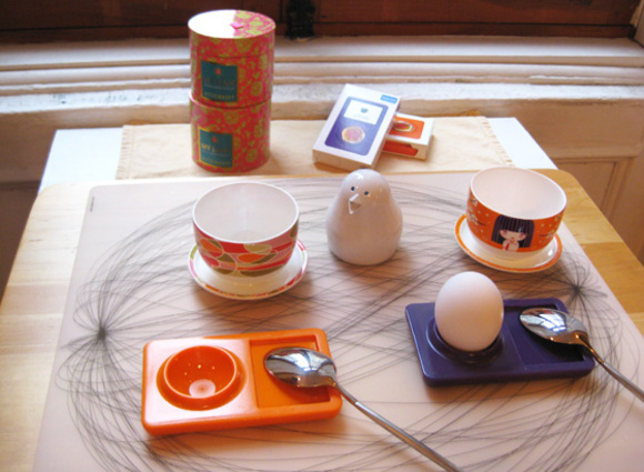 fun breakfast tableware :: ritzenhoff teacups :: koziol\'s eiPott :: fred salt and peeper