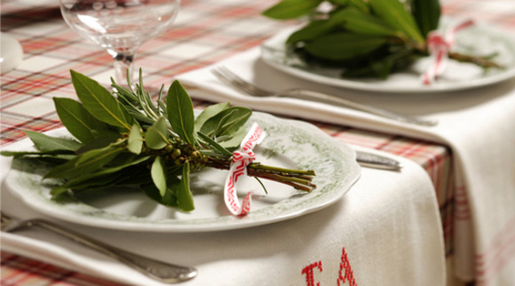 tartan holiday tabletop by chelsea fuss of {frolic!}