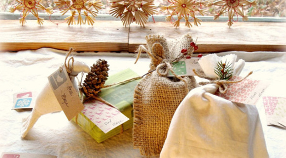 gift wrapping bags made of burlap and muslin by maya made
