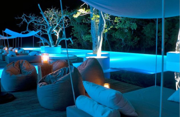 Hotel Encanto in Acapulco, Mexico :: pool at night