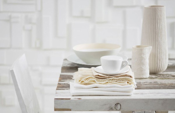 white textures :; dining table styled by Krakvik & D'Orazi