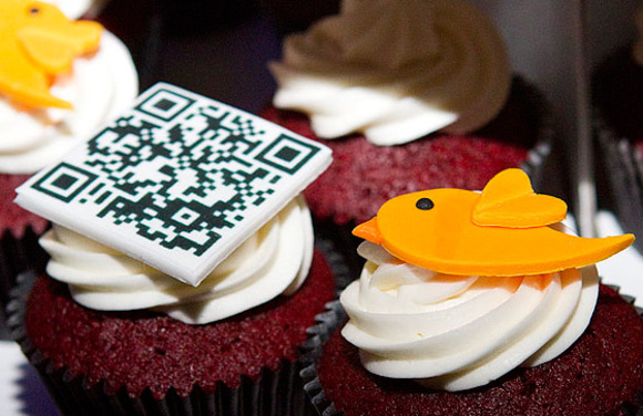 clever cupcakes at twestival montreal 2010