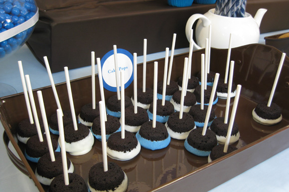 cake lollipops by clever cupcakes