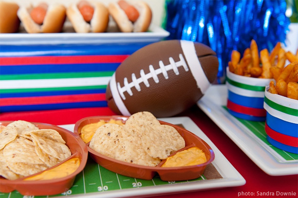 ideas to decorate your super bowl buffet table