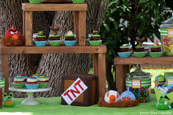 angry birds dessert table