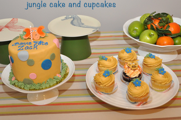 jungle theme cake and cupcakes